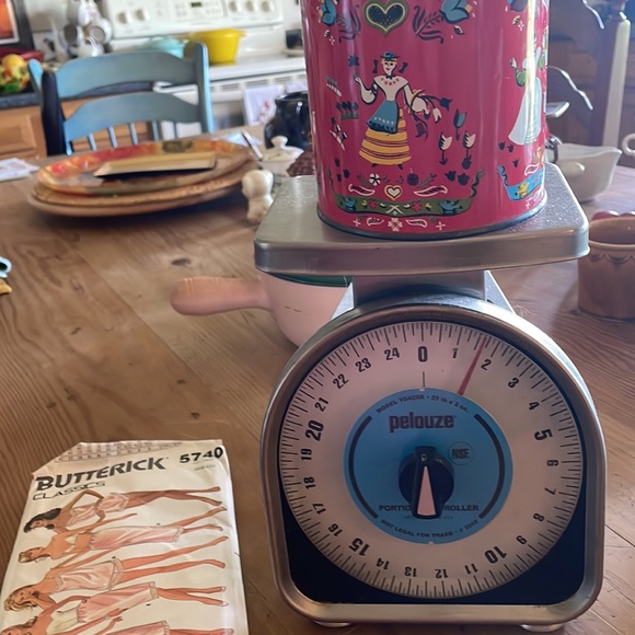 Vintage Buttons and Pattern - Picture 8 of 11